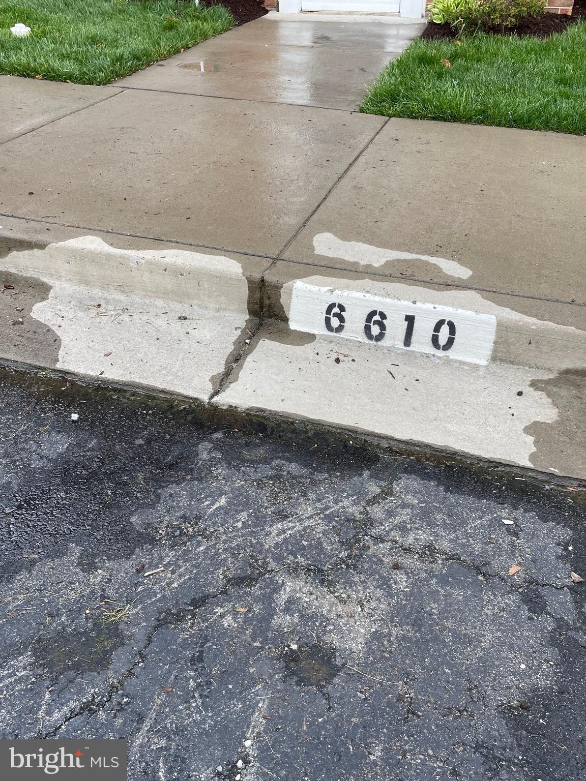 CARDINAL SQUARE - Residential Lease