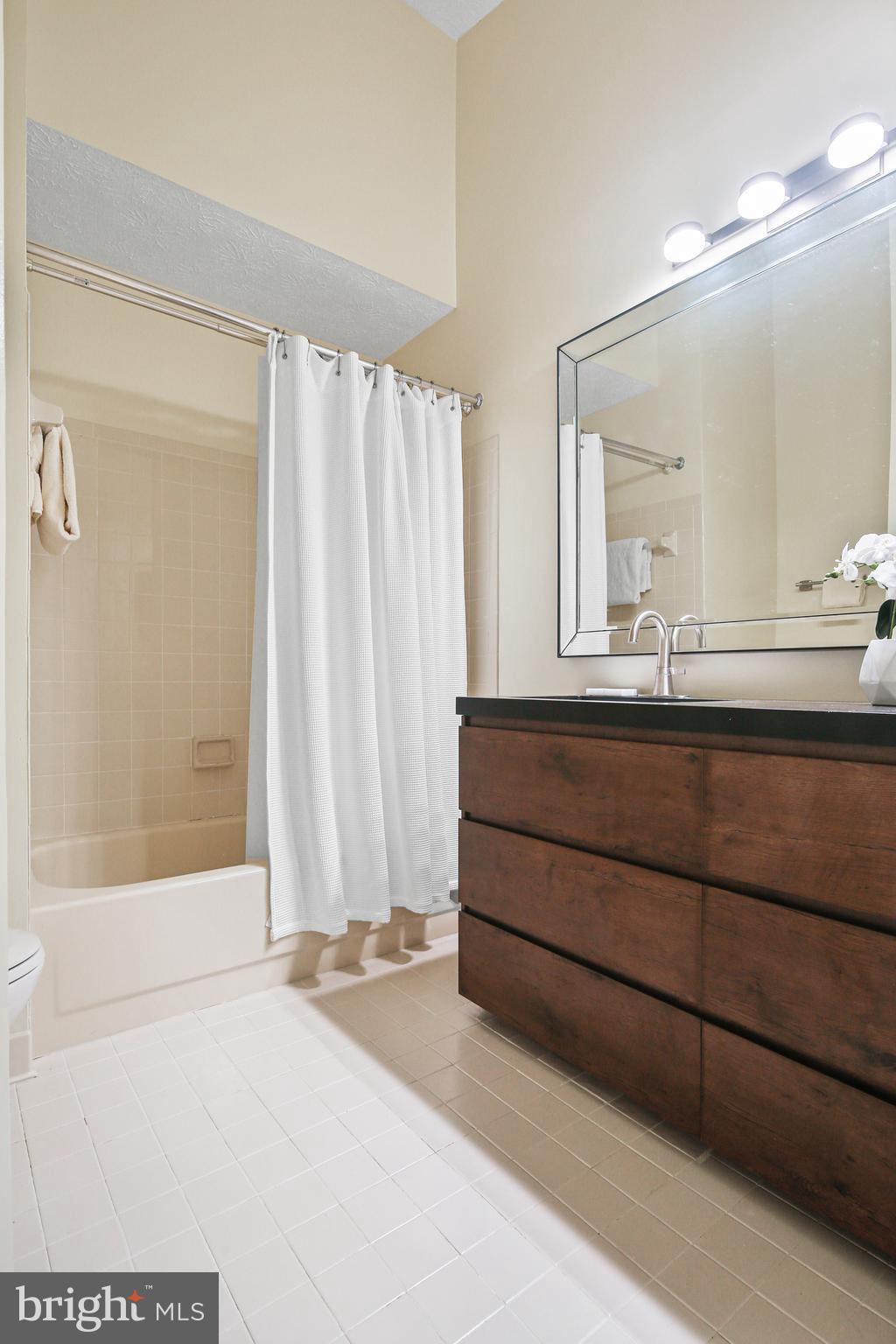 DORSEY HALL - Residential