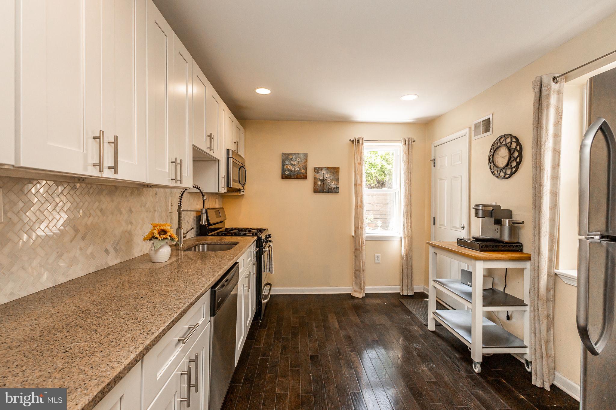 POINT BREEZE - Residential