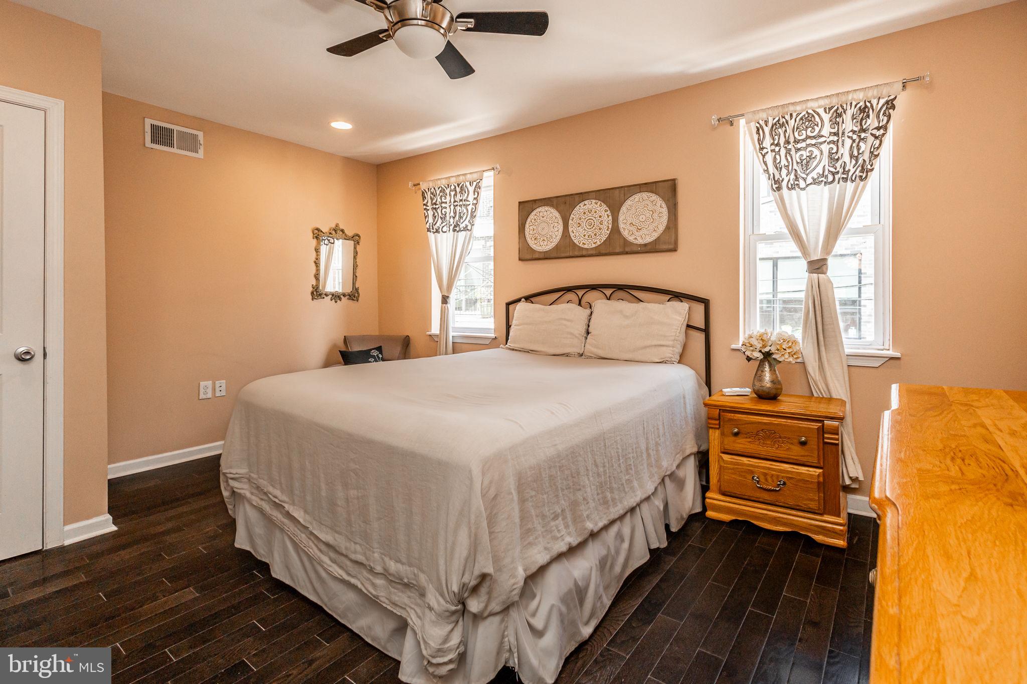 POINT BREEZE - Residential