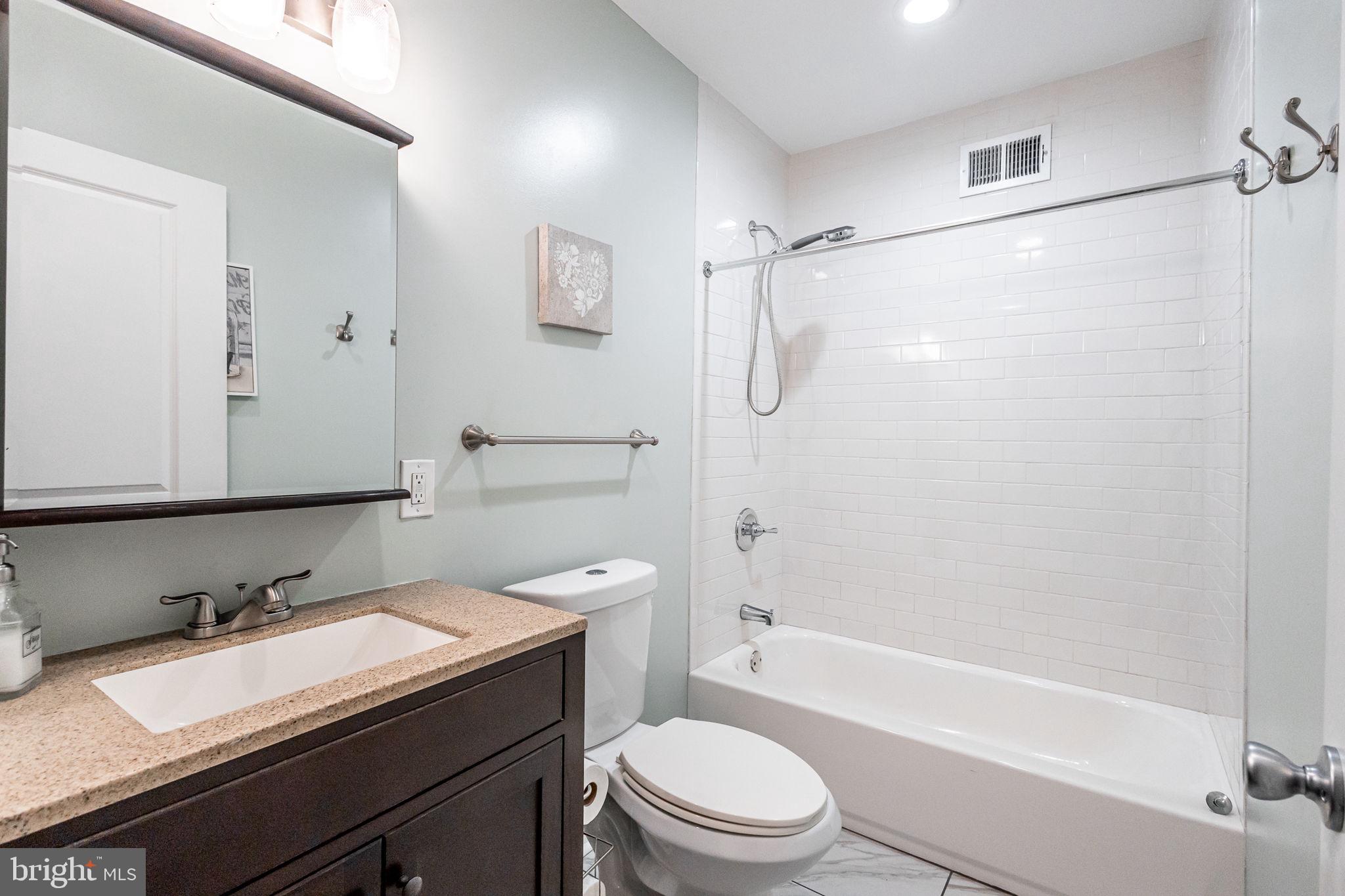 POINT BREEZE - Residential