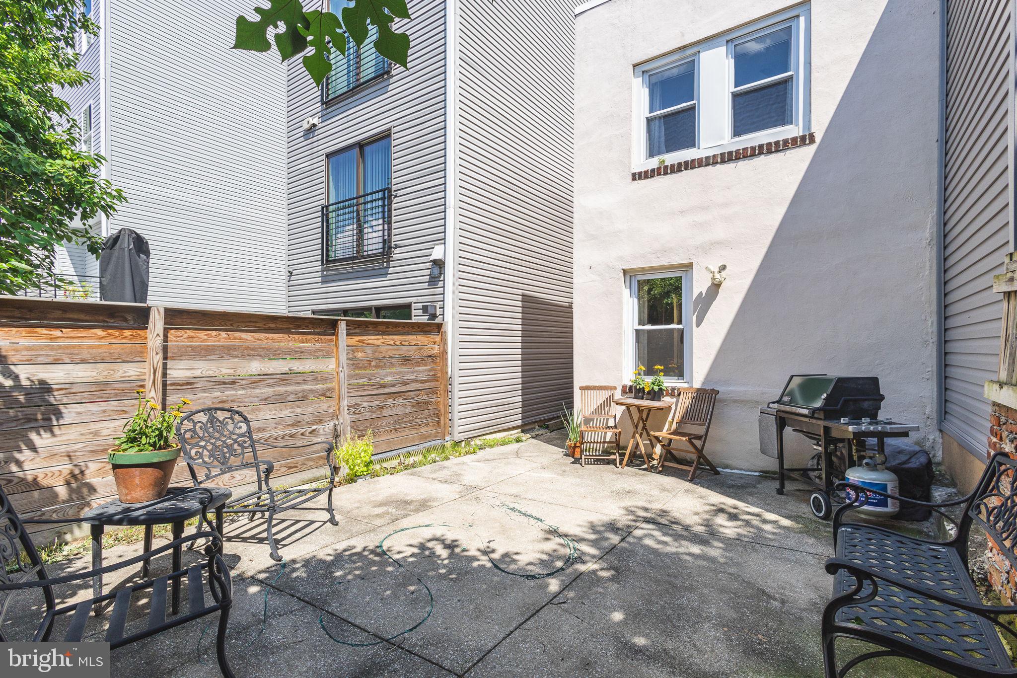 POINT BREEZE - Residential