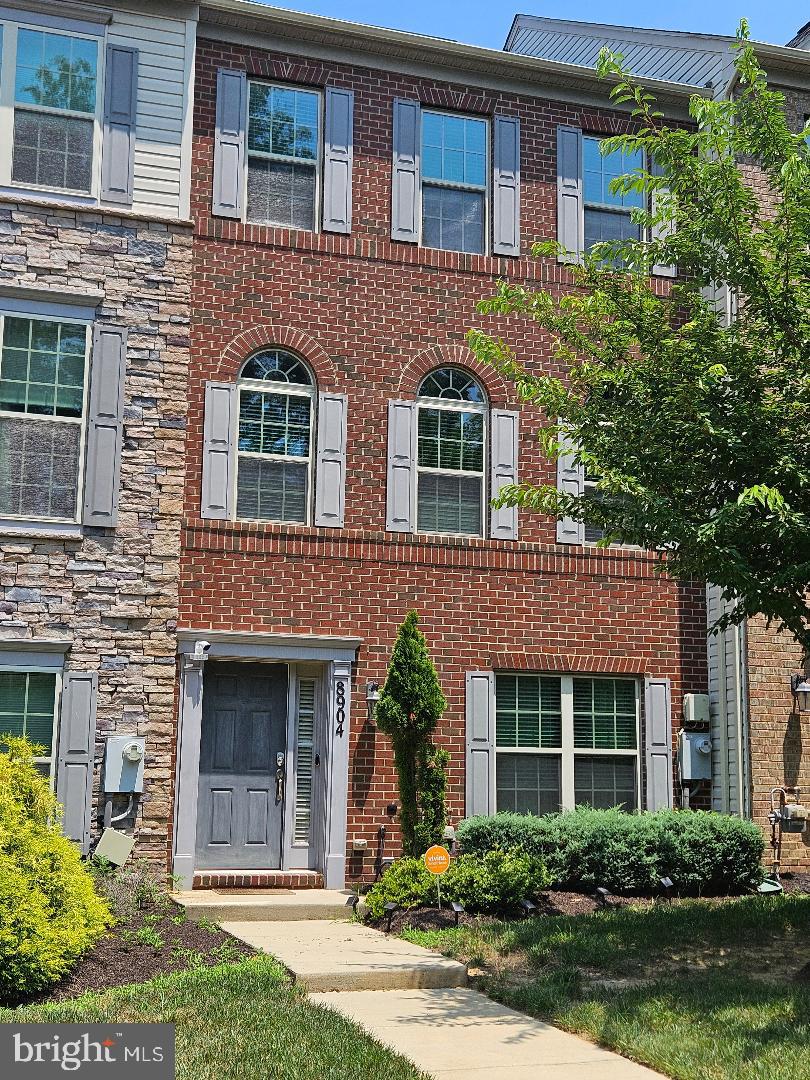 Large stunning brick front townhome 4 bedrooms 3.5 baths featuring Open floor plan with beautiful hardwood floor in the living room and dining room separated by two faces fireplace. kitchen with upgraded dark cabinetry, granite countertop, stainless steel appliances. Generous owner's suite with tray ceiling, soaking tub and Walkin shower. Two additional bedrooms share hall bathroom. The entry level offers a 4th bedroom with full bathroom for in-law or guest.
Located in a vibrant Woodmore Town Centre community with access to Pool, club House, playground, short distance to fitness center, across from dining, shopping, that include Costco, Wegman, Norstrom Rack, Best Buy etc. Easy access to metro station, medical center and Beltway. Home located close to the end of the road that give privacy and access to lot of street parking for guest despite 2 car garages. This house is a perfect blend of sophisticated modern living, comfort and accessibility.
Owner works from home and has elderly at home, please wear mask provided.