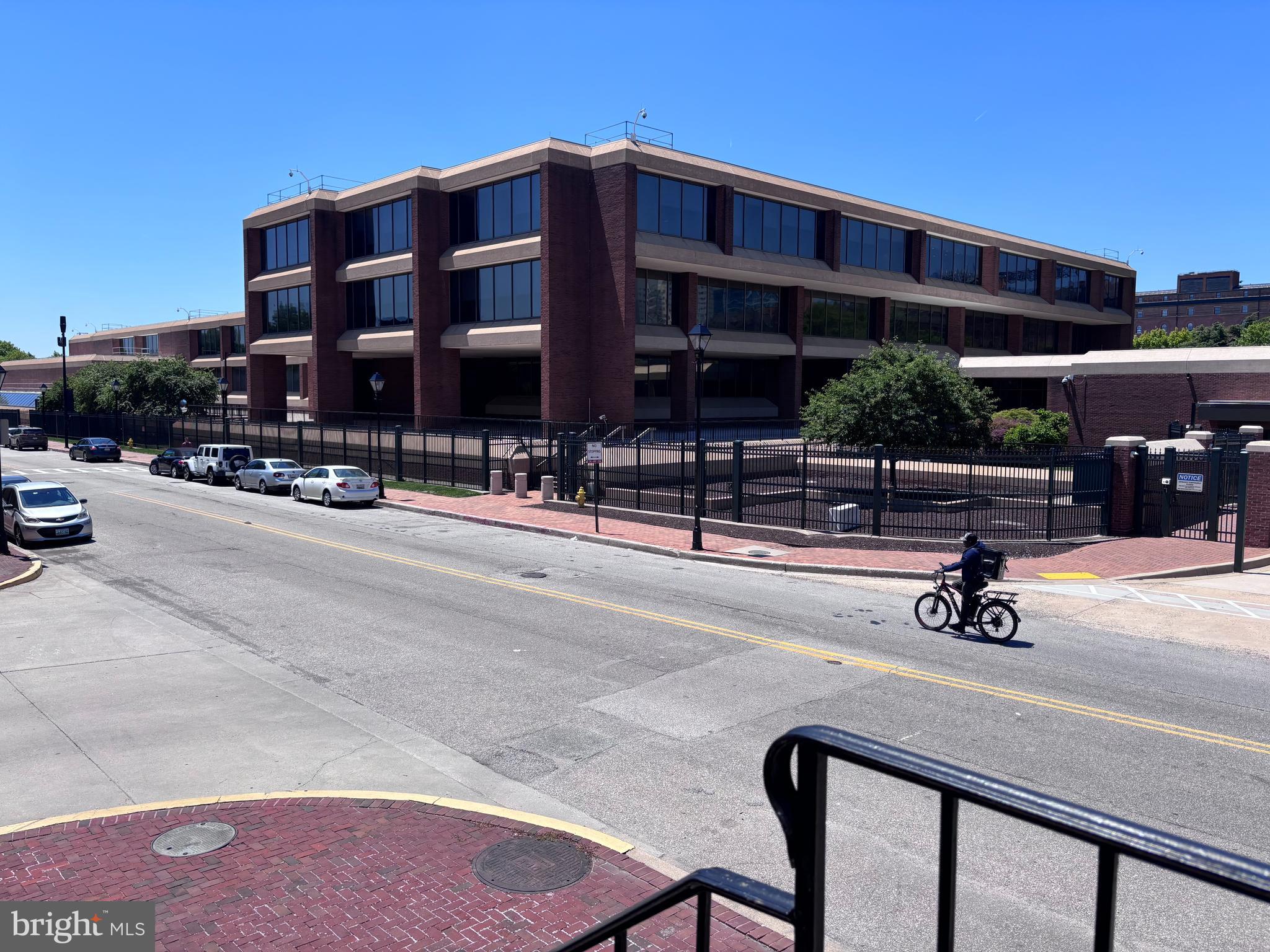 425 S SHARP STREET R 15