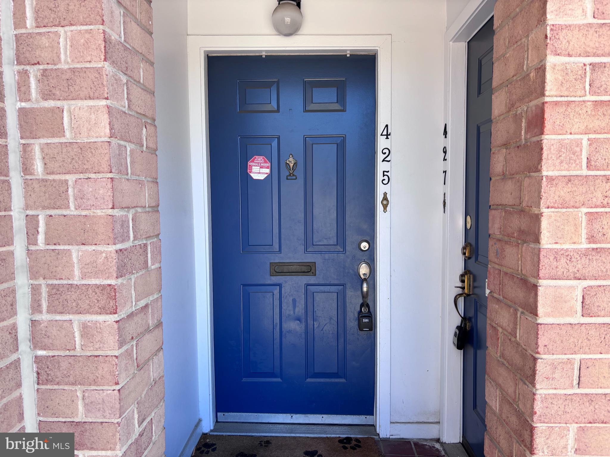 425 S SHARP STREET R 15