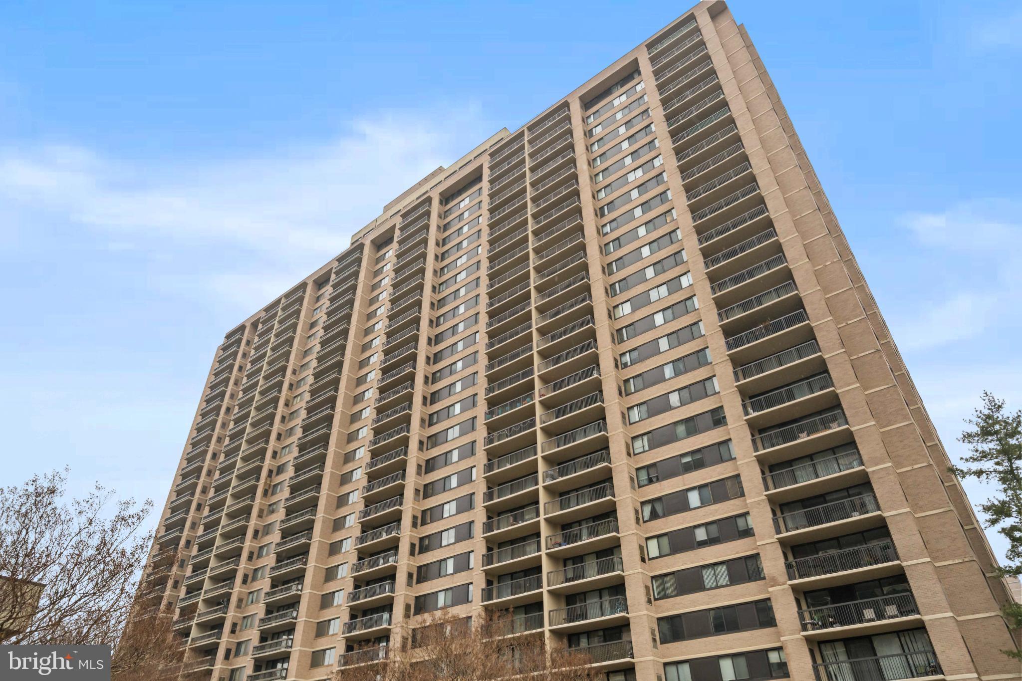 SKYLINE SQUARE CONDO - Residential