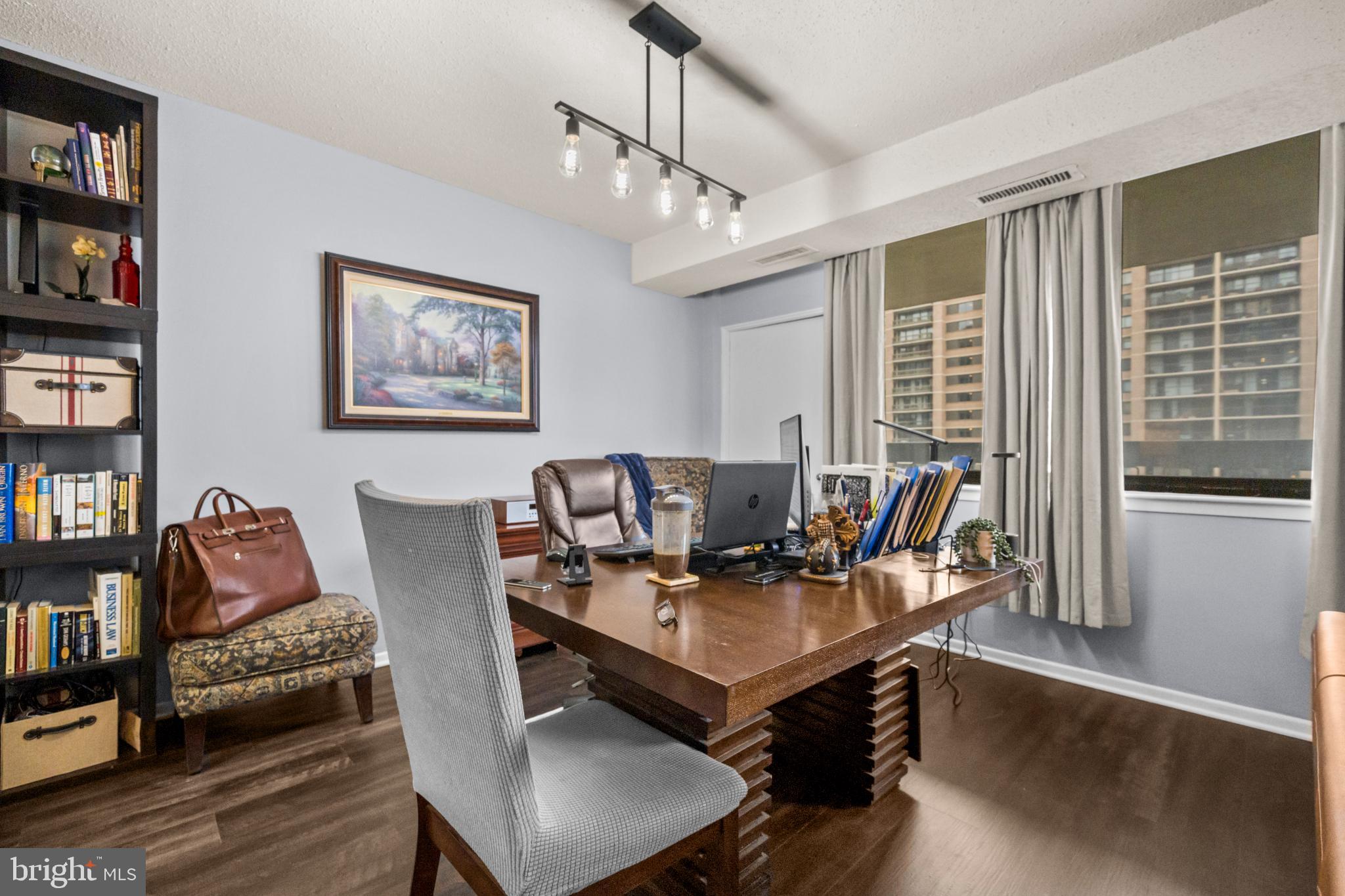 SKYLINE SQUARE CONDO - Residential