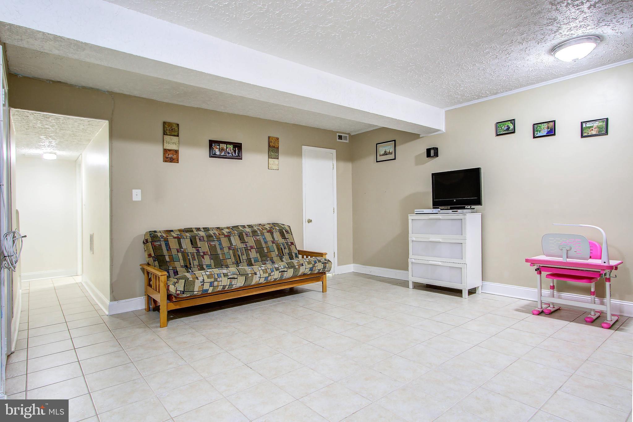 KEENE MILL WOODS - Residential