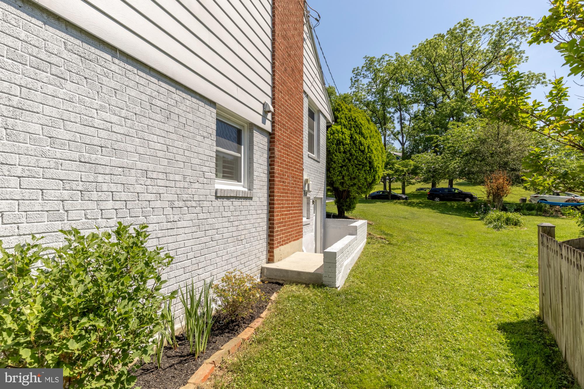 KENSINGTON - Residential