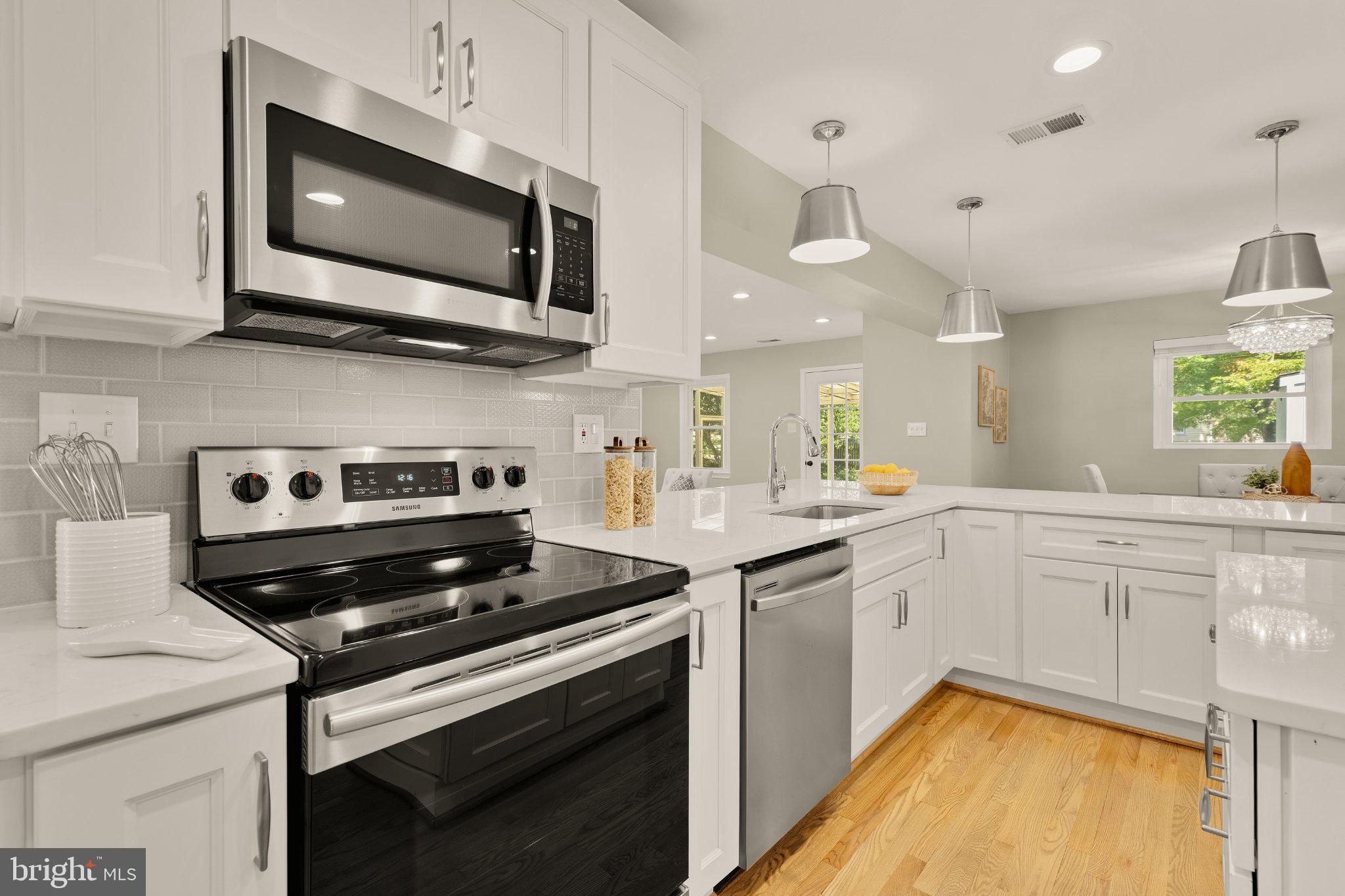 KENSINGTON - Residential