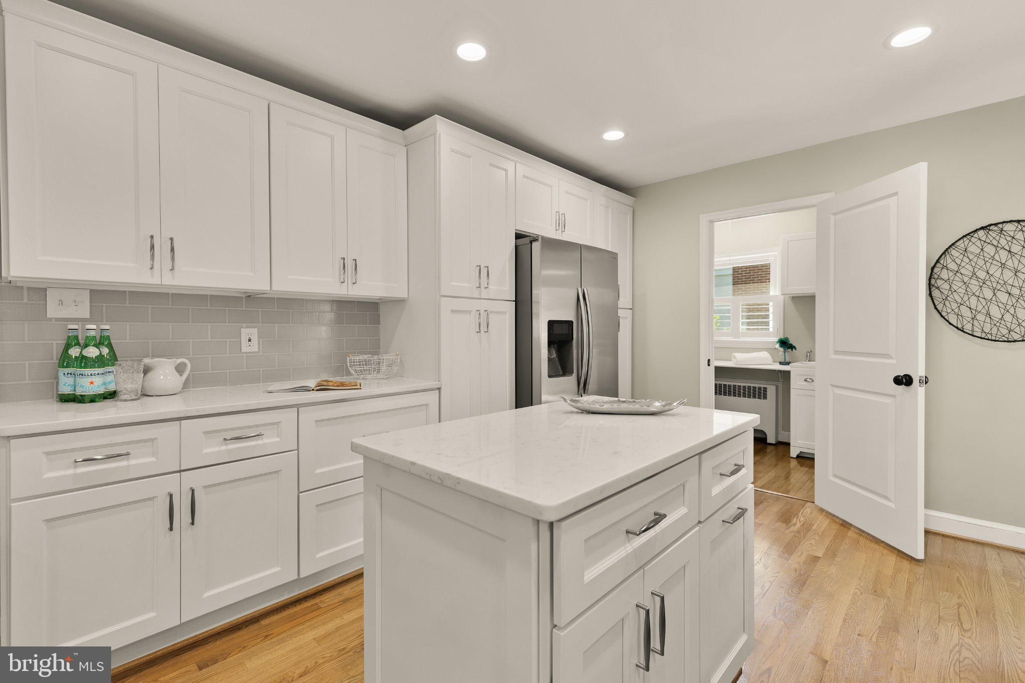 KENSINGTON - Residential