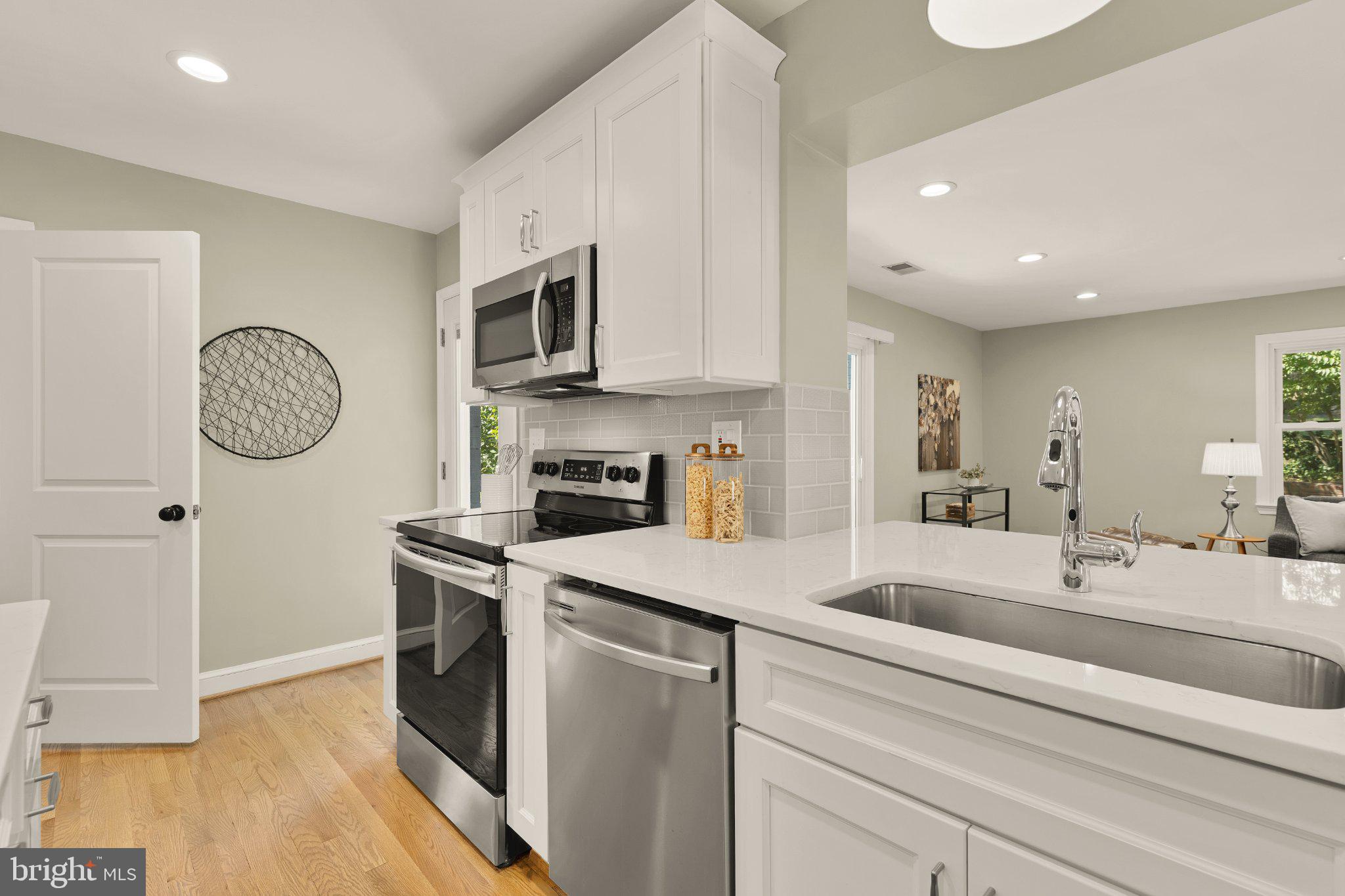 KENSINGTON - Residential