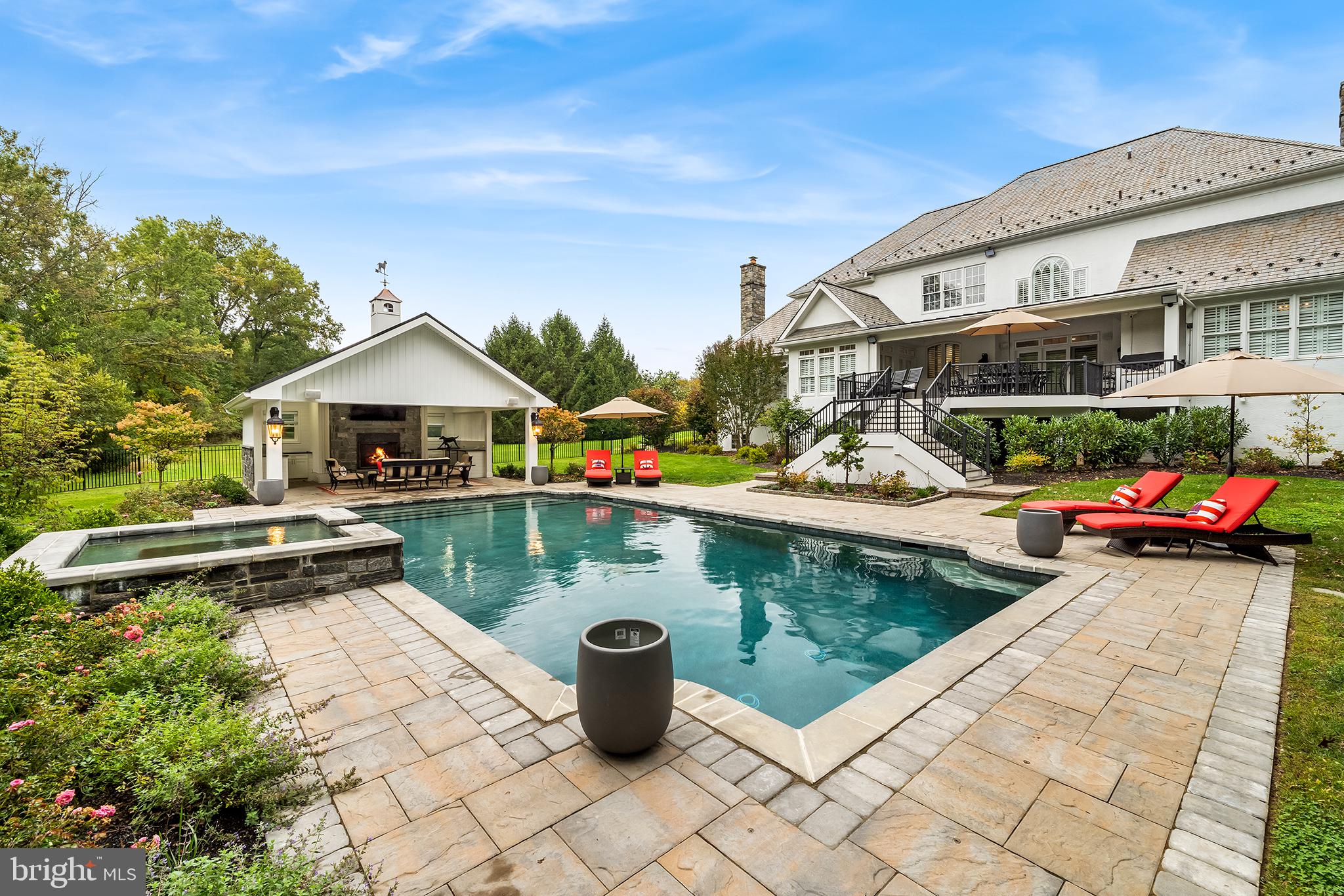 DOVECOTE - Residential