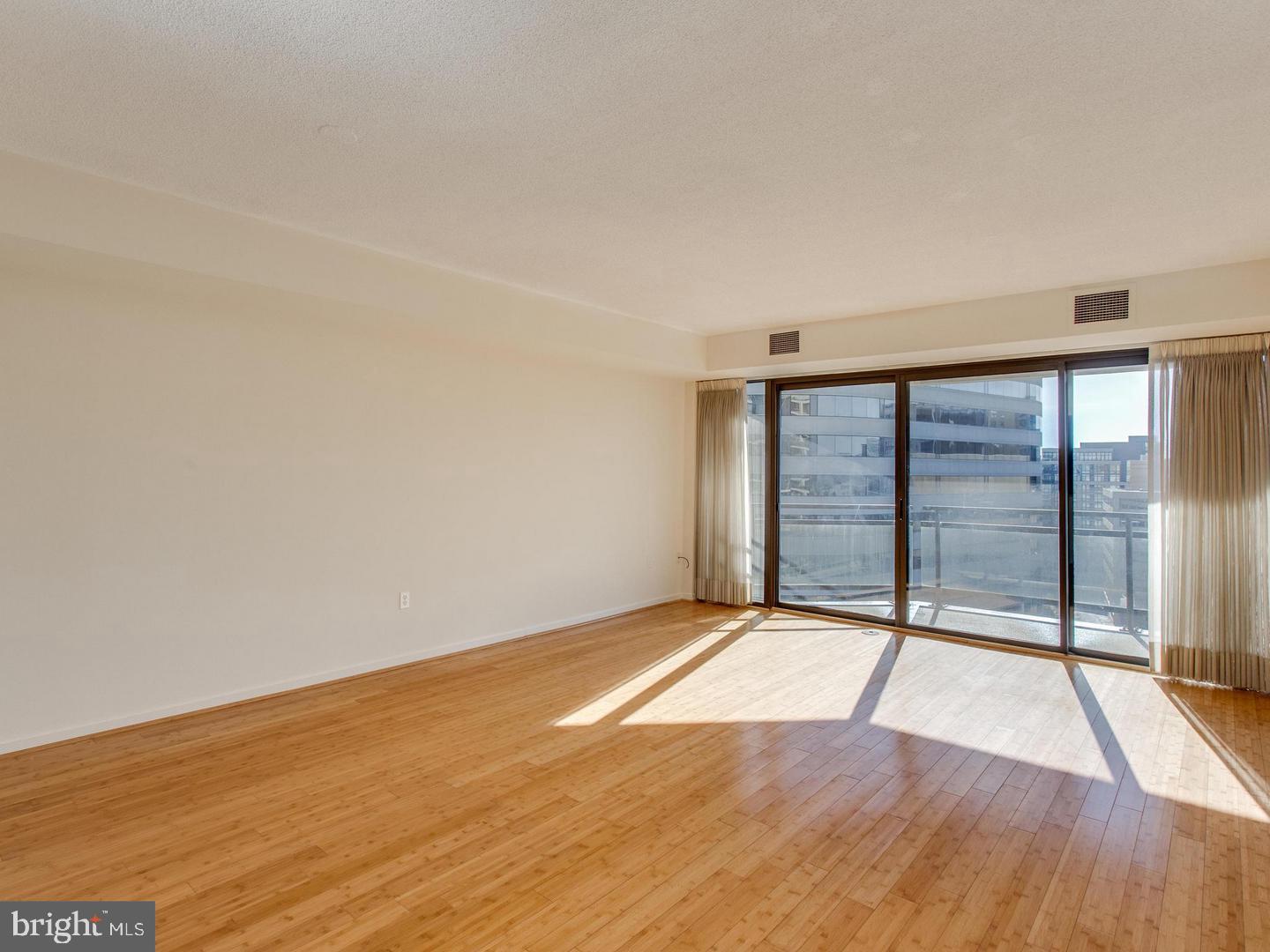 THE ATRIUM - Residential