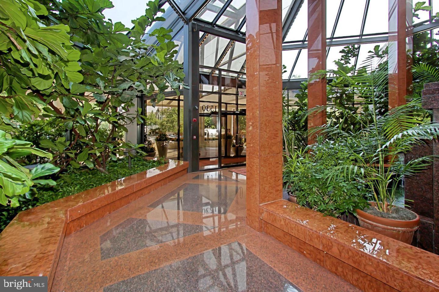 THE ATRIUM - Residential