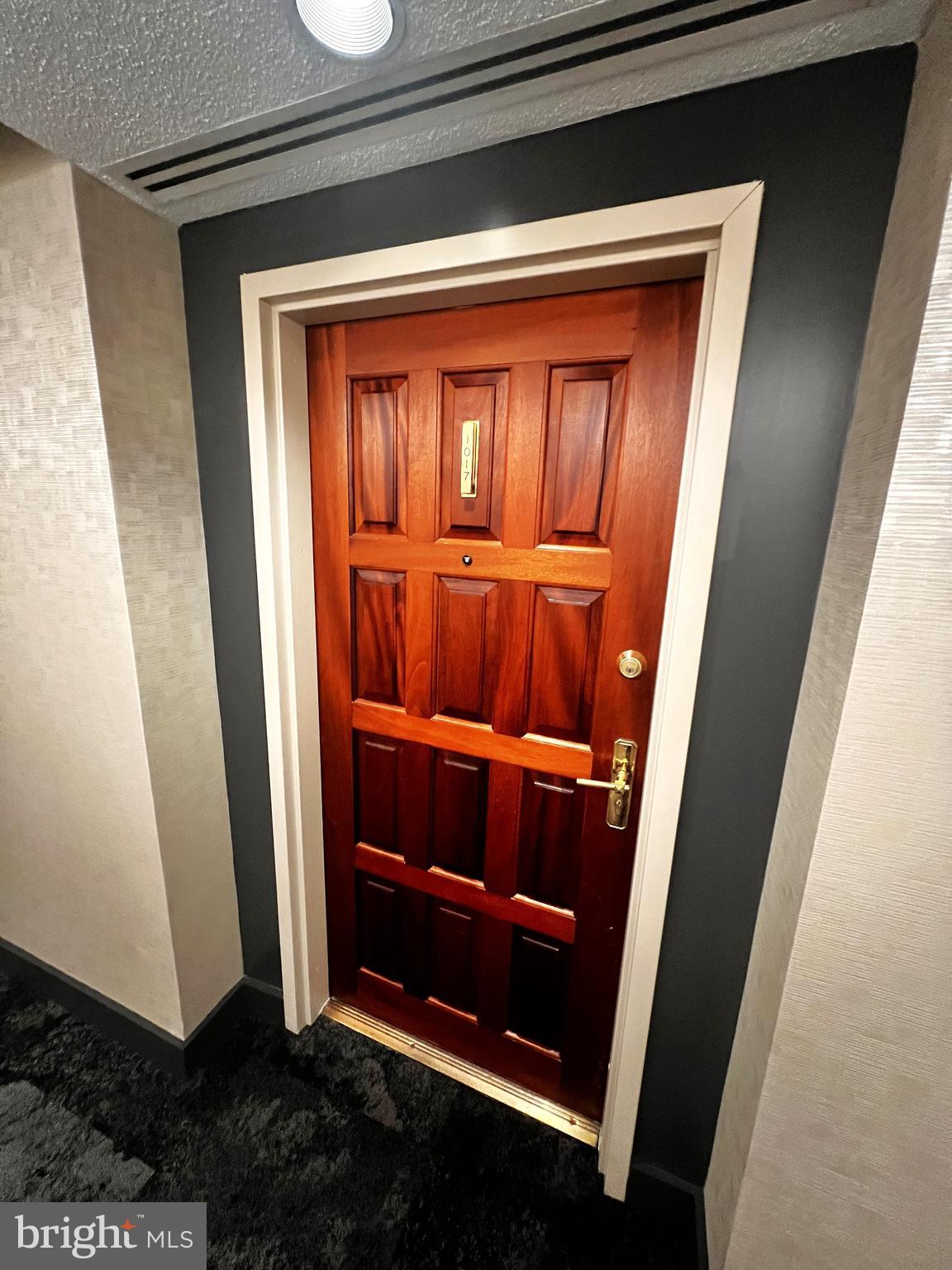 1530 KEY BOULEVARD 1017