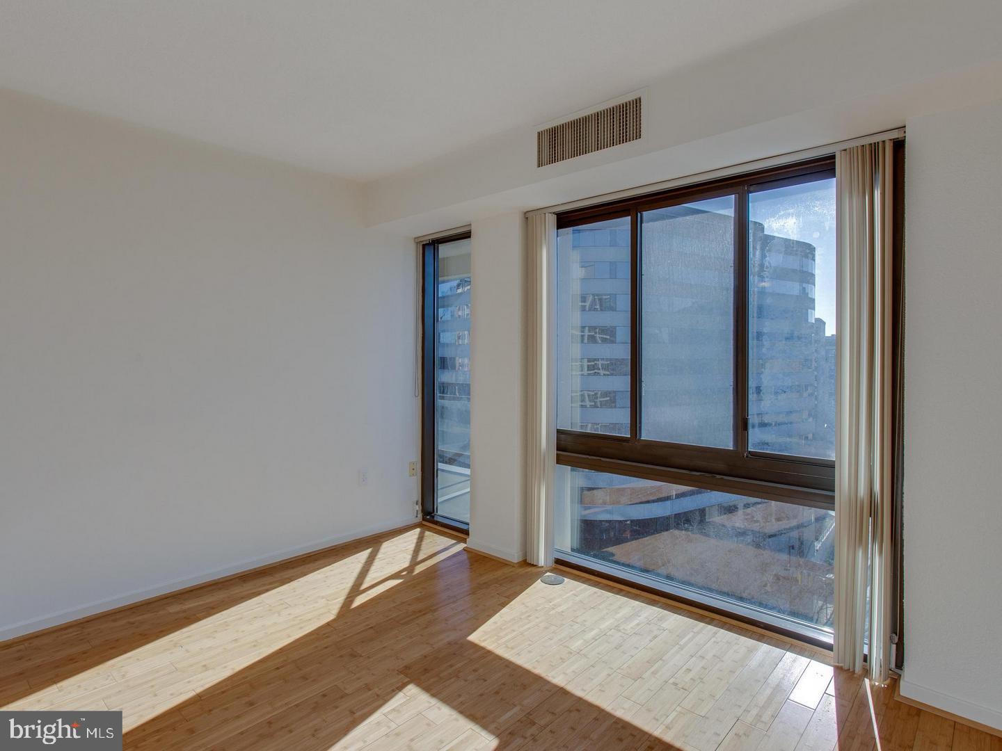 THE ATRIUM - Residential