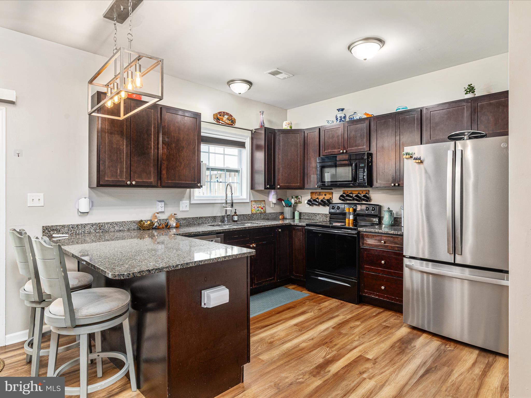 TOWNES OF RIDGEWAY - Residential