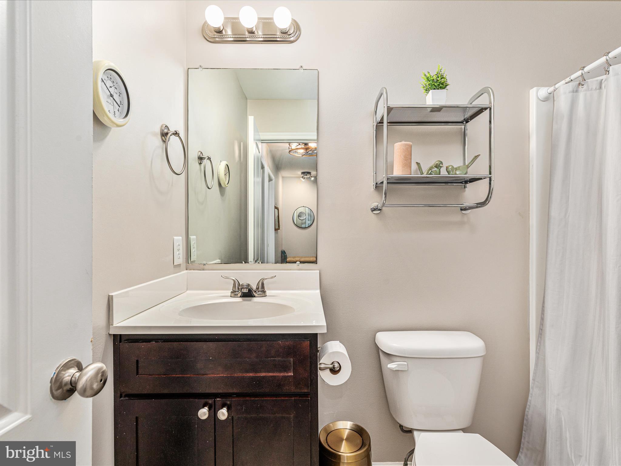 TOWNES OF RIDGEWAY - Residential