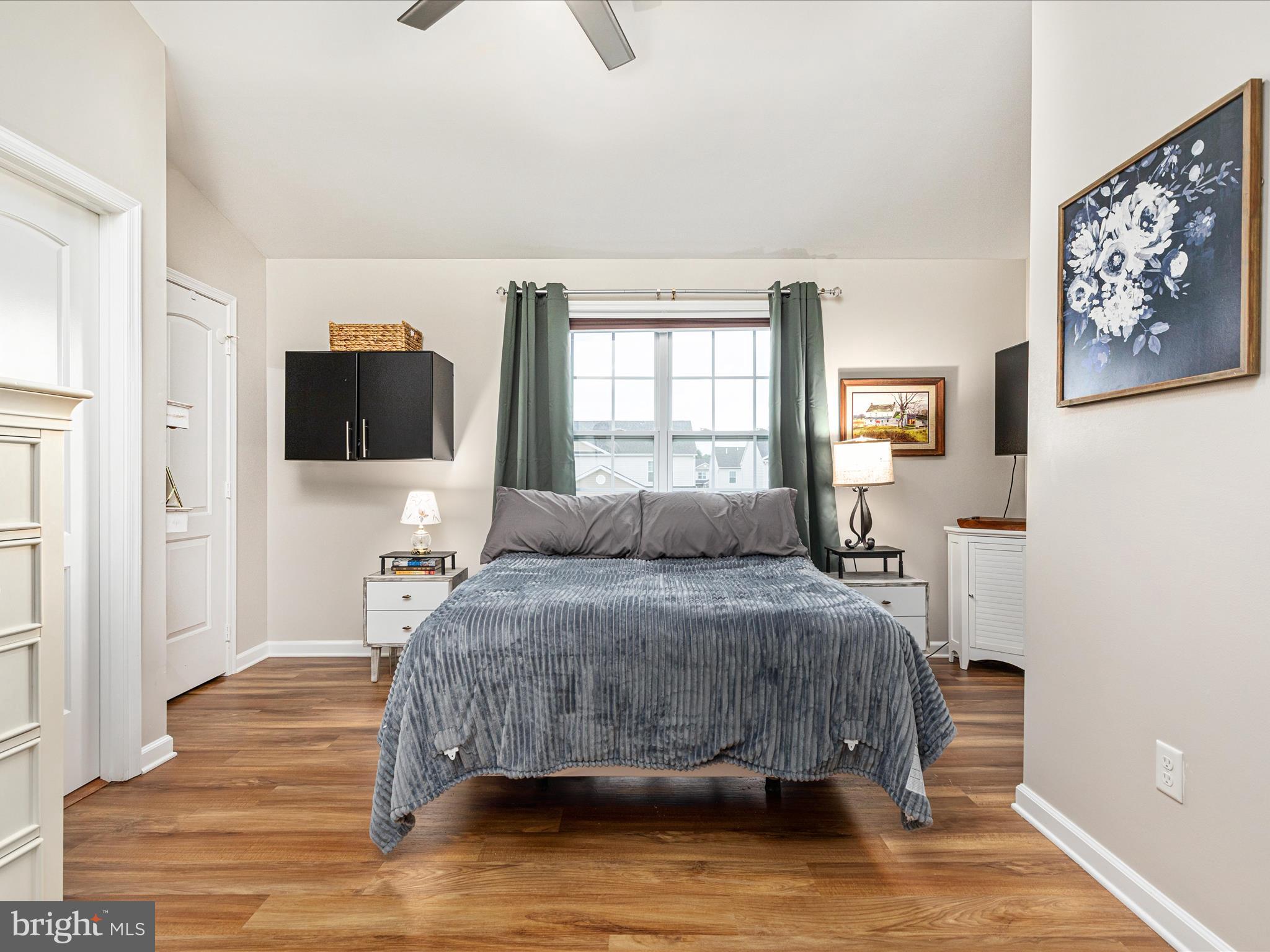 TOWNES OF RIDGEWAY - Residential