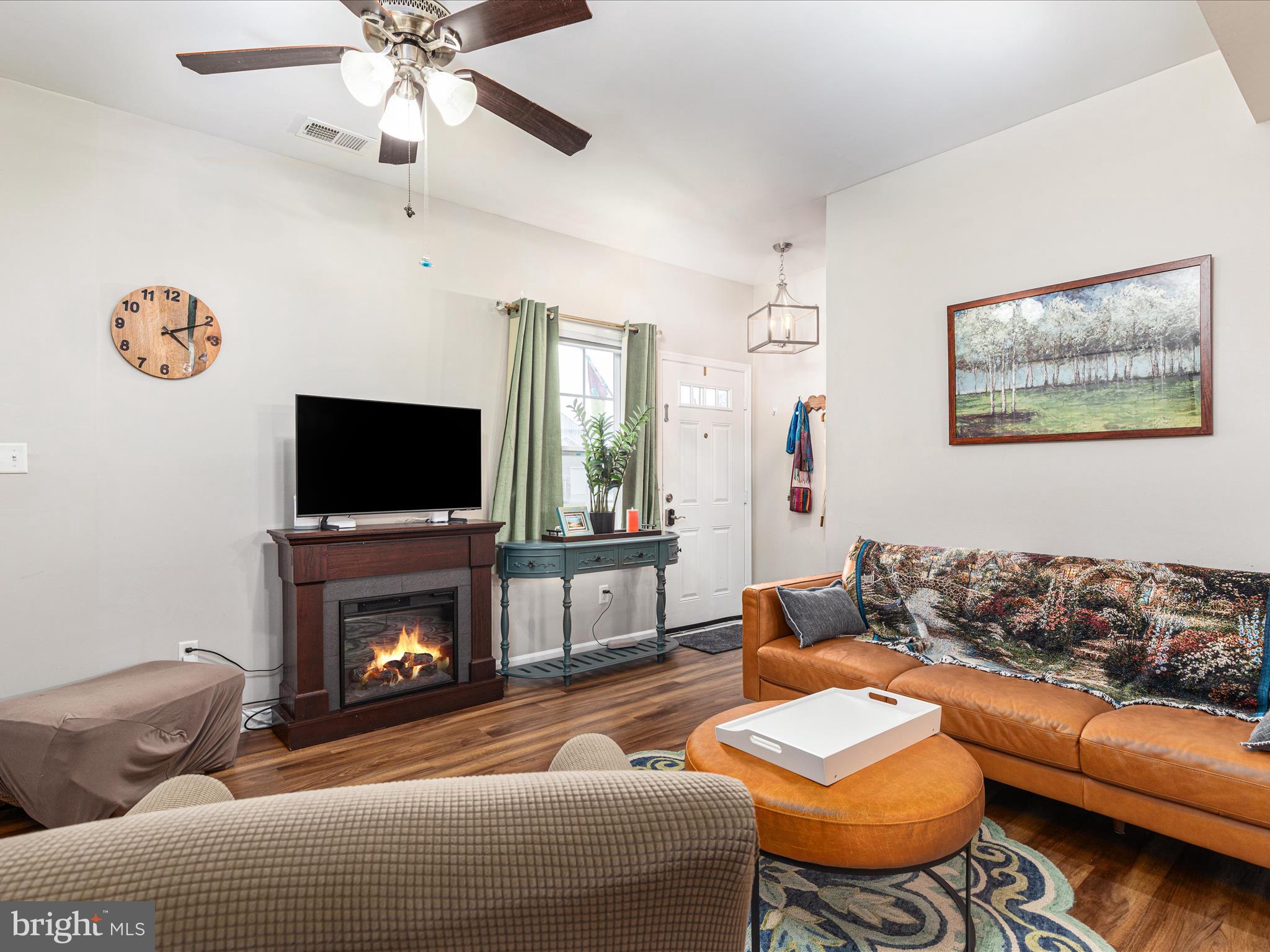 TOWNES OF RIDGEWAY - Residential