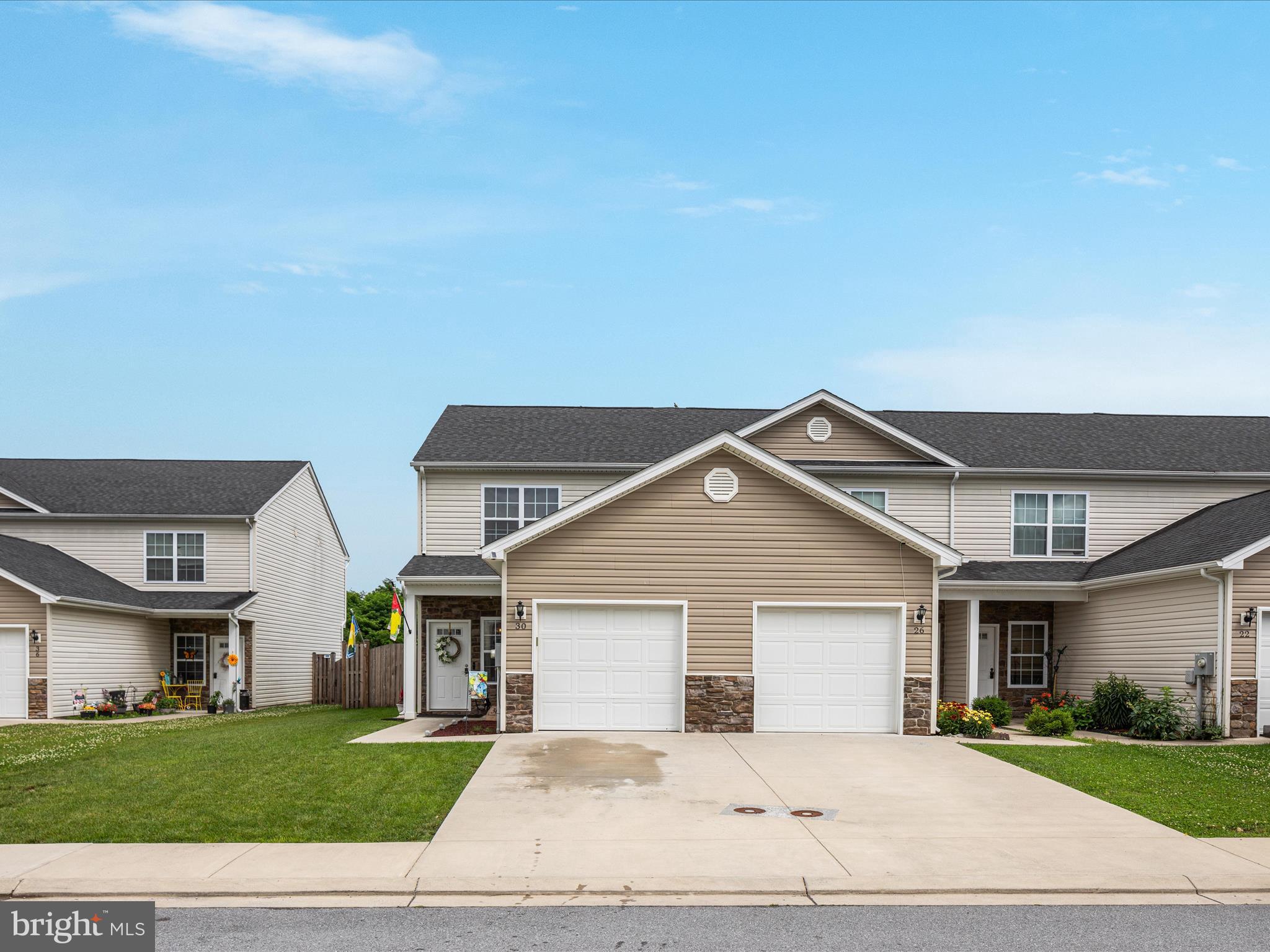 TOWNES OF RIDGEWAY - Residential