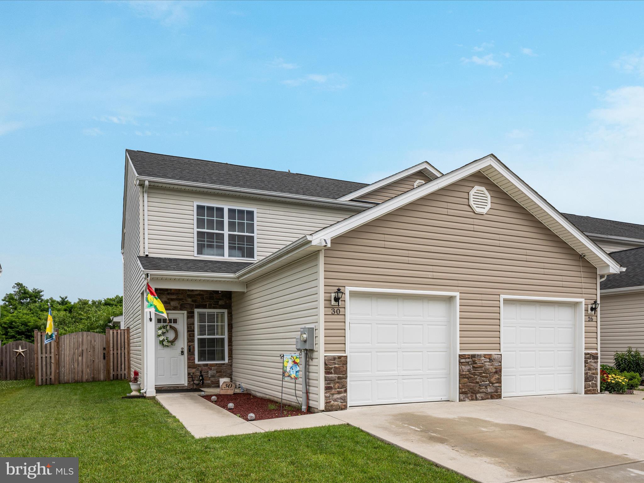 TOWNES OF RIDGEWAY - Residential