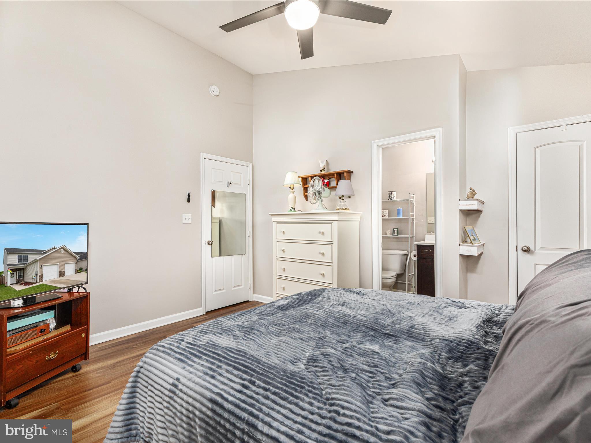 TOWNES OF RIDGEWAY - Residential