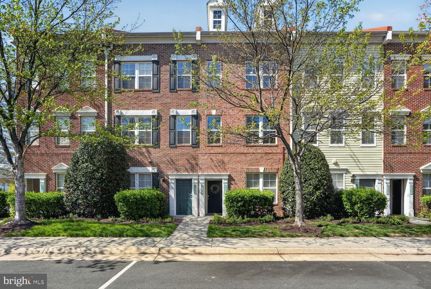 42462 HOLLYHOCK TERRACE