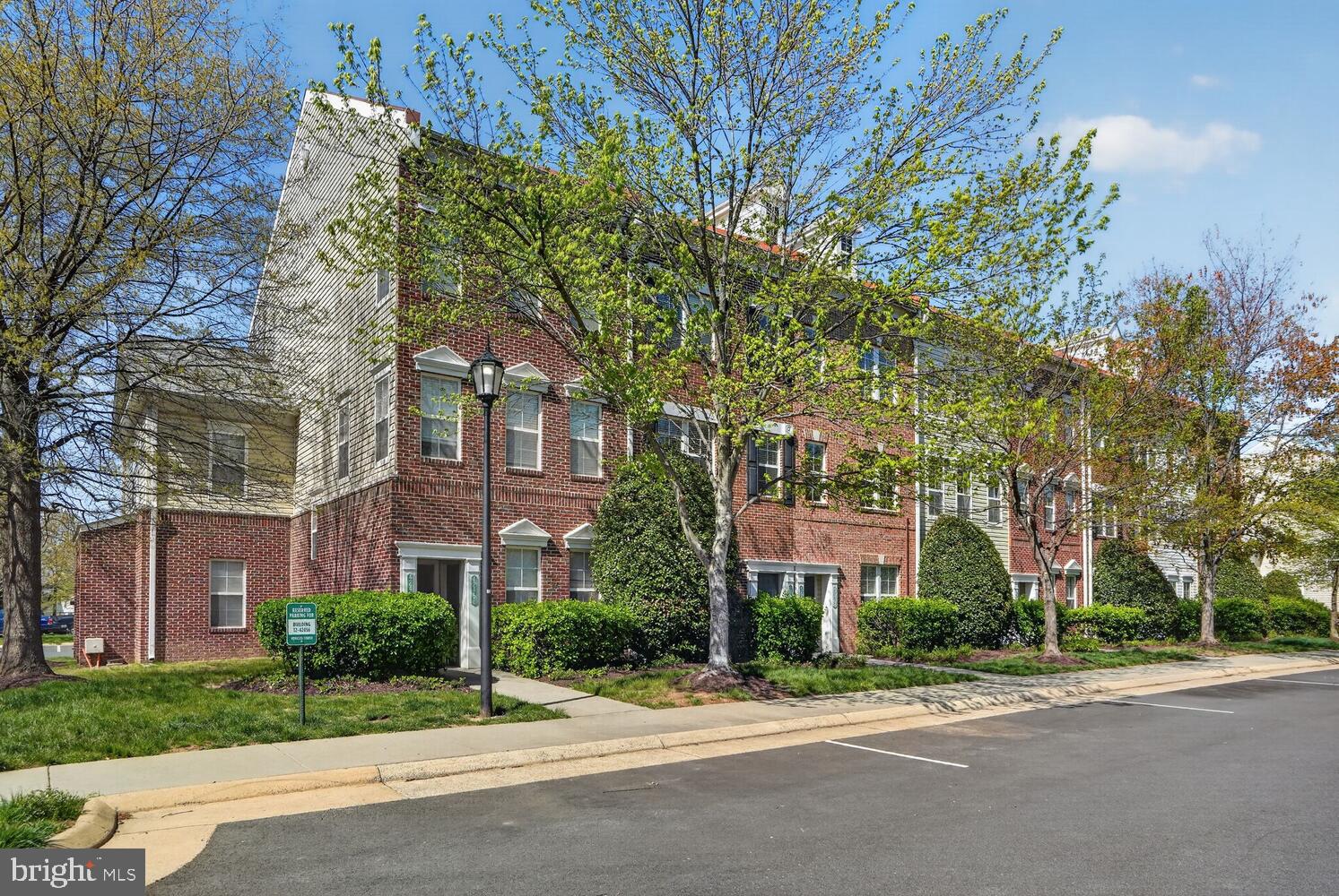 42462 HOLLYHOCK TERRACE