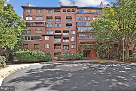 Photo of 1029 N Stuart Street #719, ARLINGTON, VA 22201 (MLS # VAAR2080696)