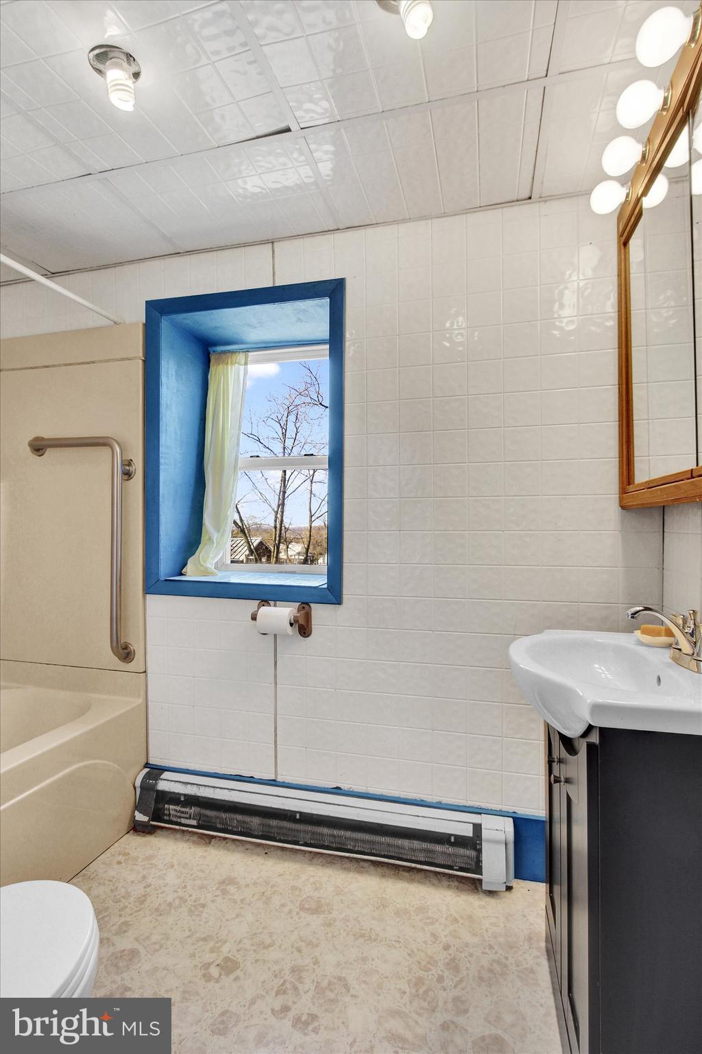 CARLISLE ROAD - Residential