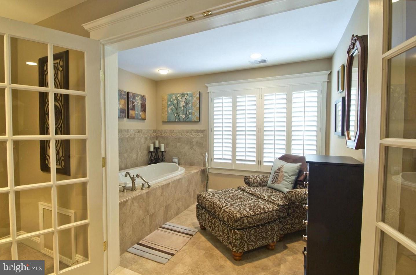 RIVER CLUB ESTATES - Residential