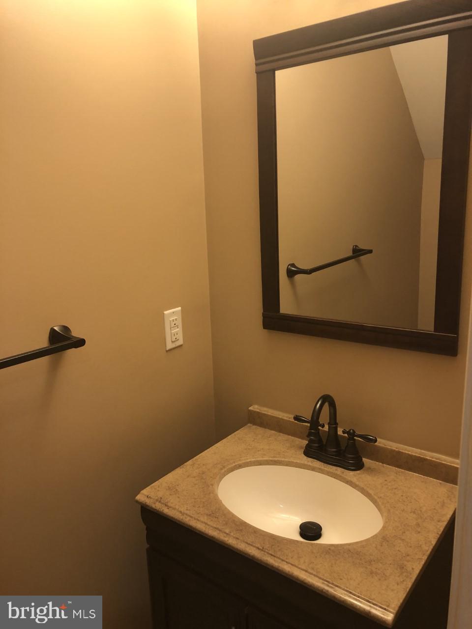 POTOMAC CLUB - Residential Lease