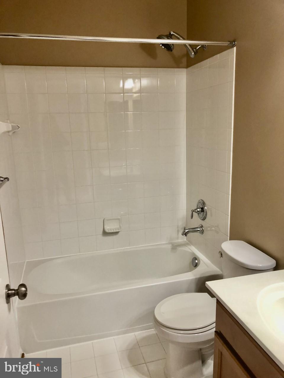 POTOMAC CLUB - Residential Lease