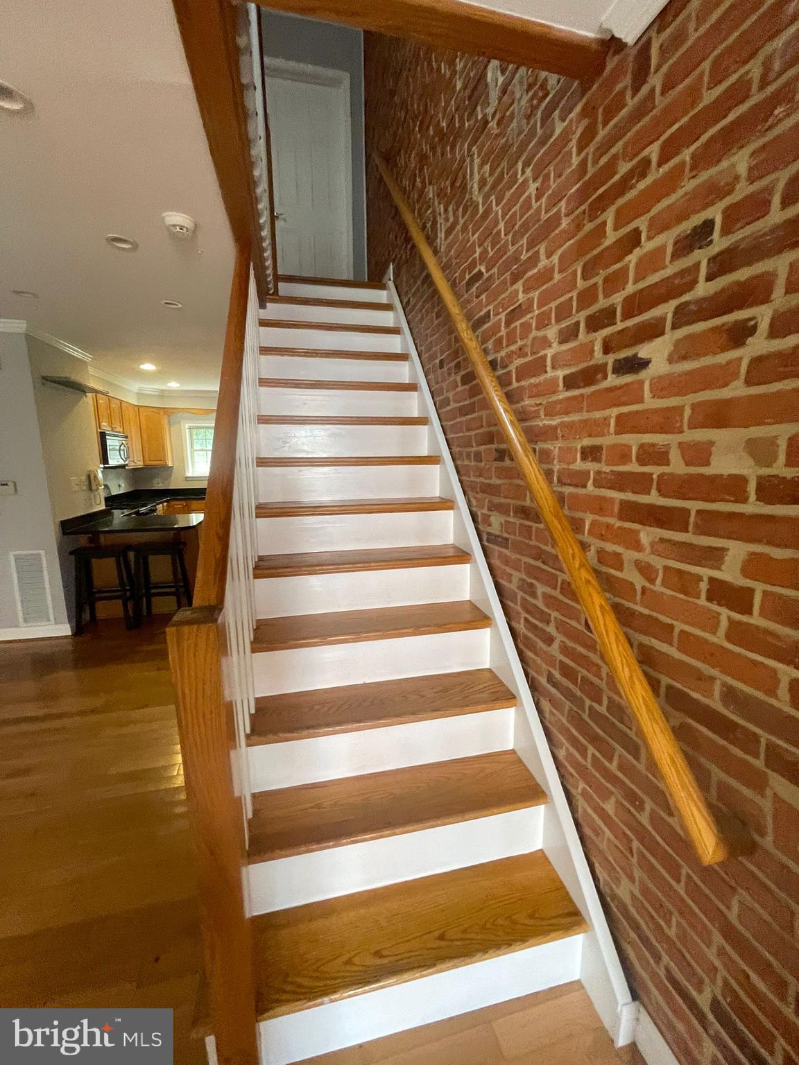 111 ROSE STREET N