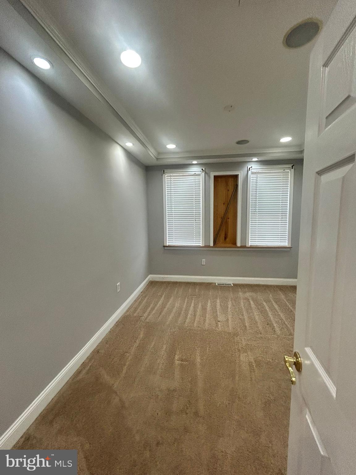HIGHLAND - Residential Lease