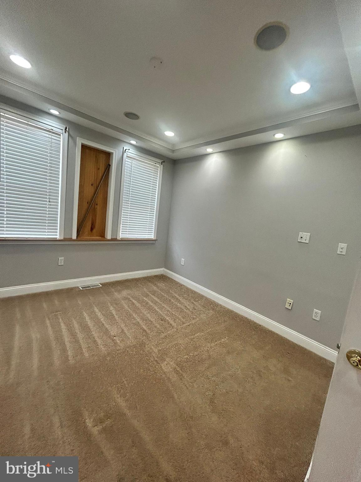 HIGHLAND - Residential Lease