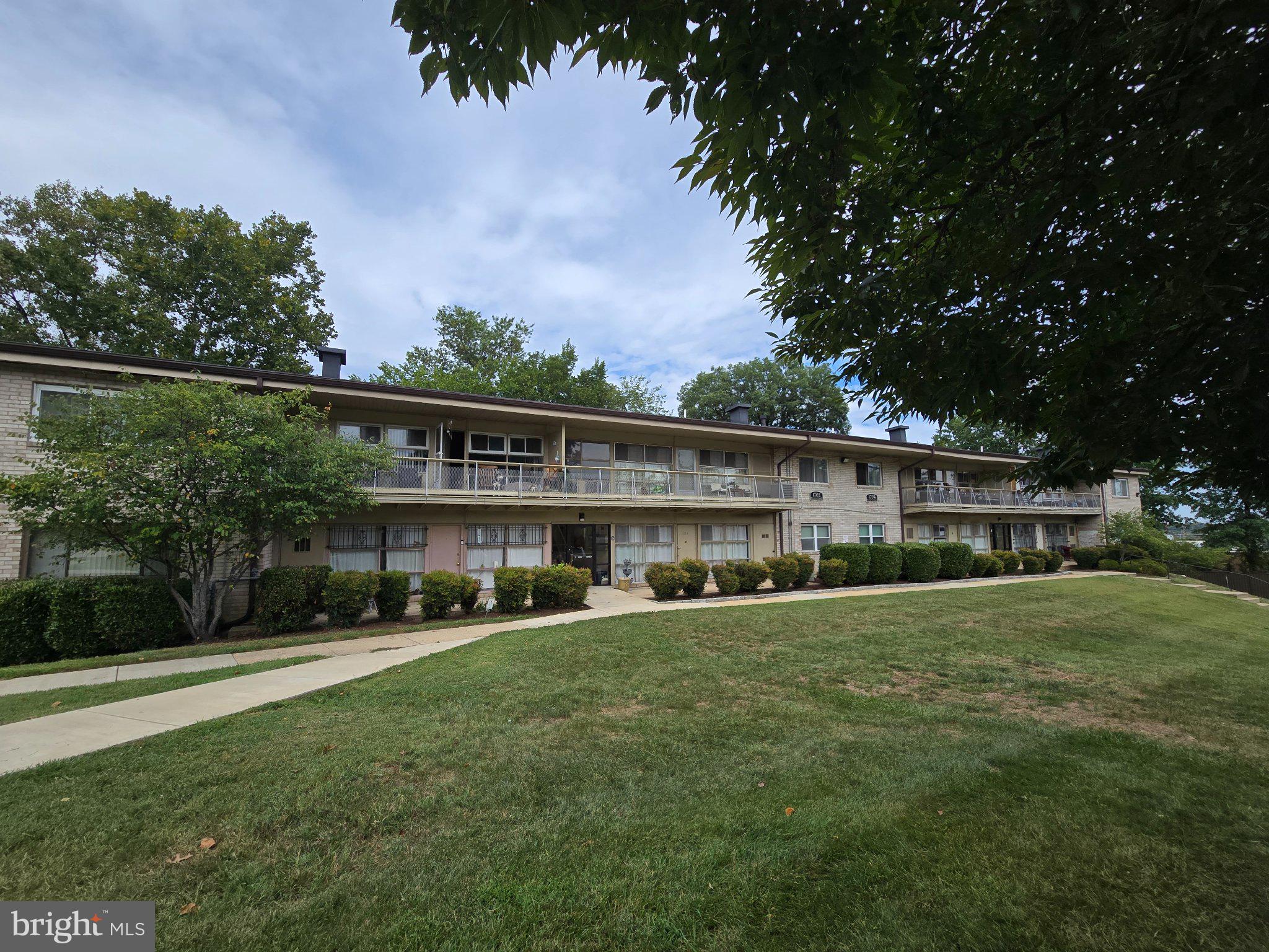 1702 HANNON STREET 203