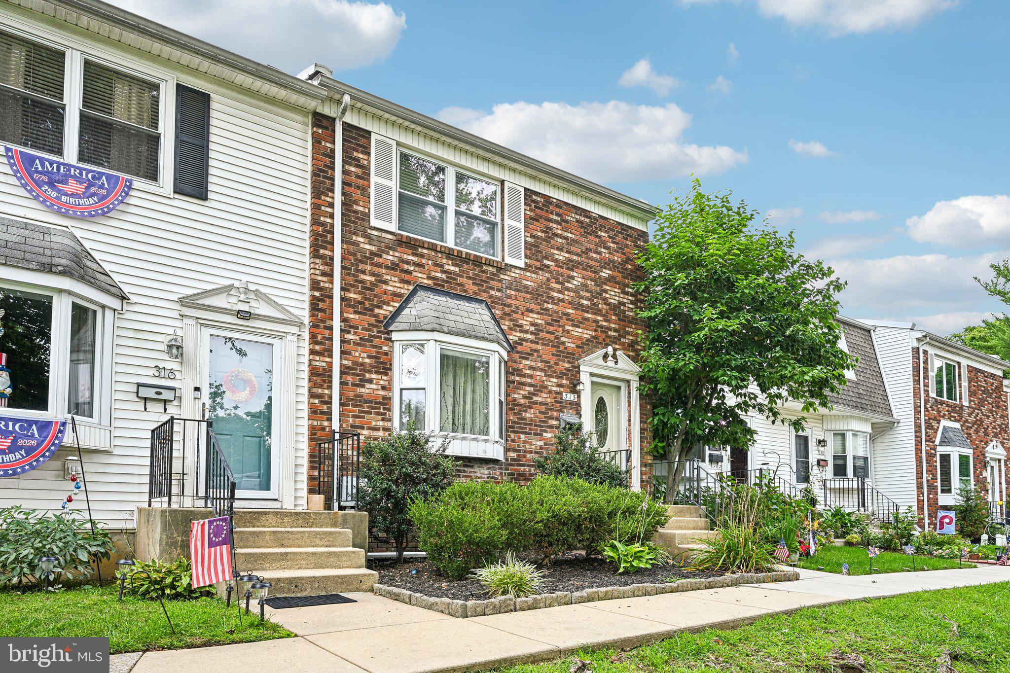 315 DARTMOUTH COURT