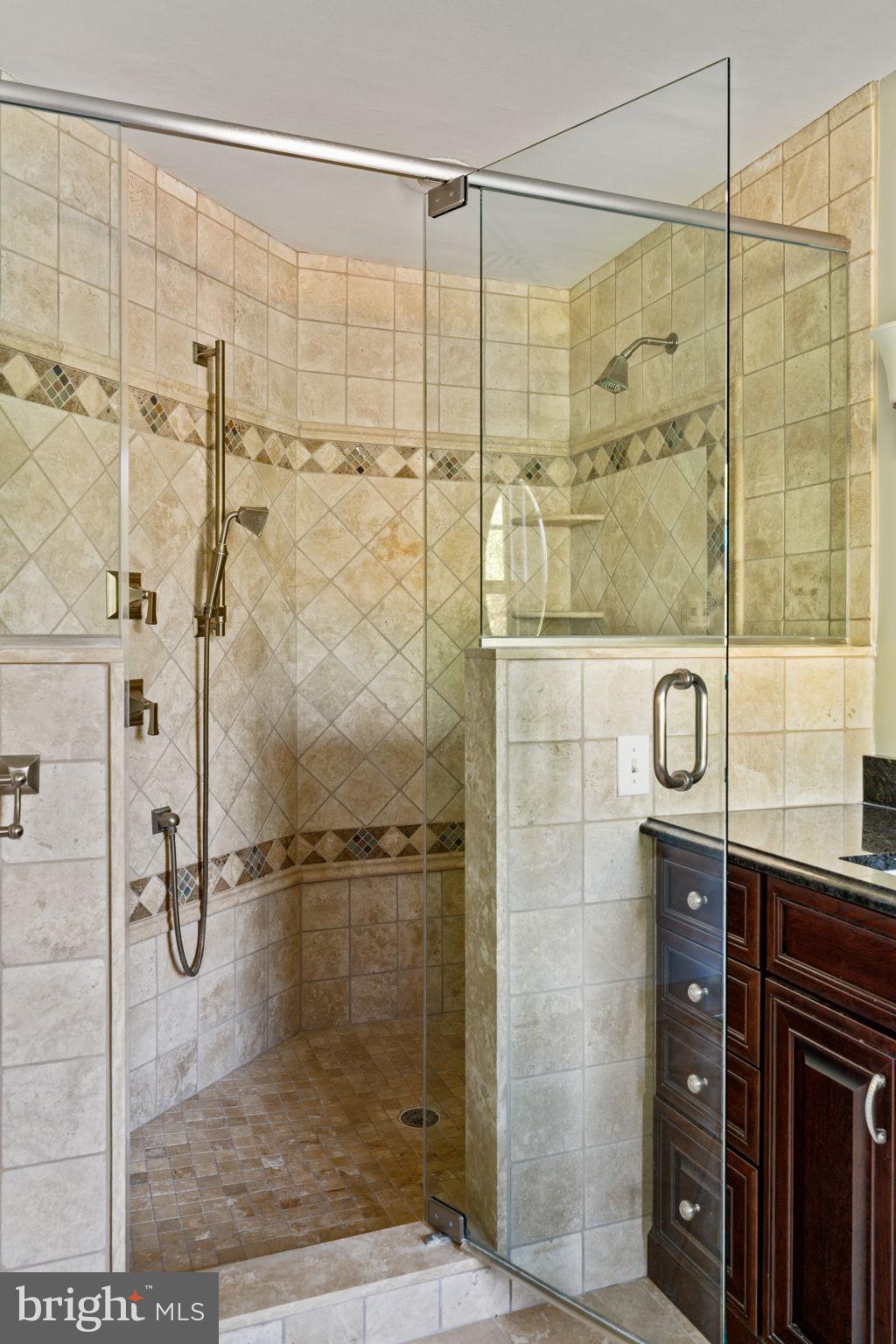 BAEDERWOOD - Residential