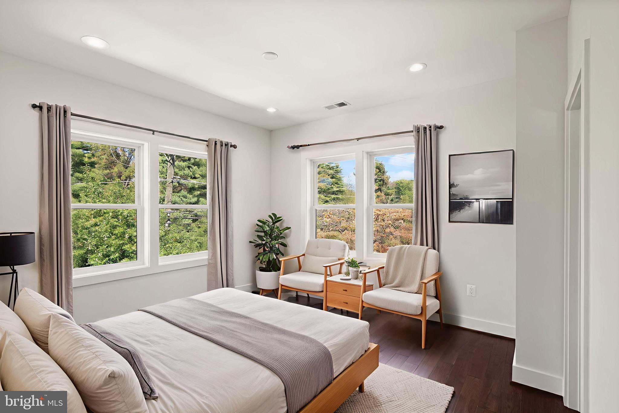 PIMMIT HILLS - Residential