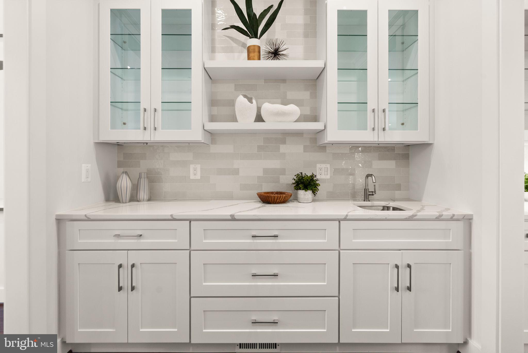 PIMMIT HILLS - Residential