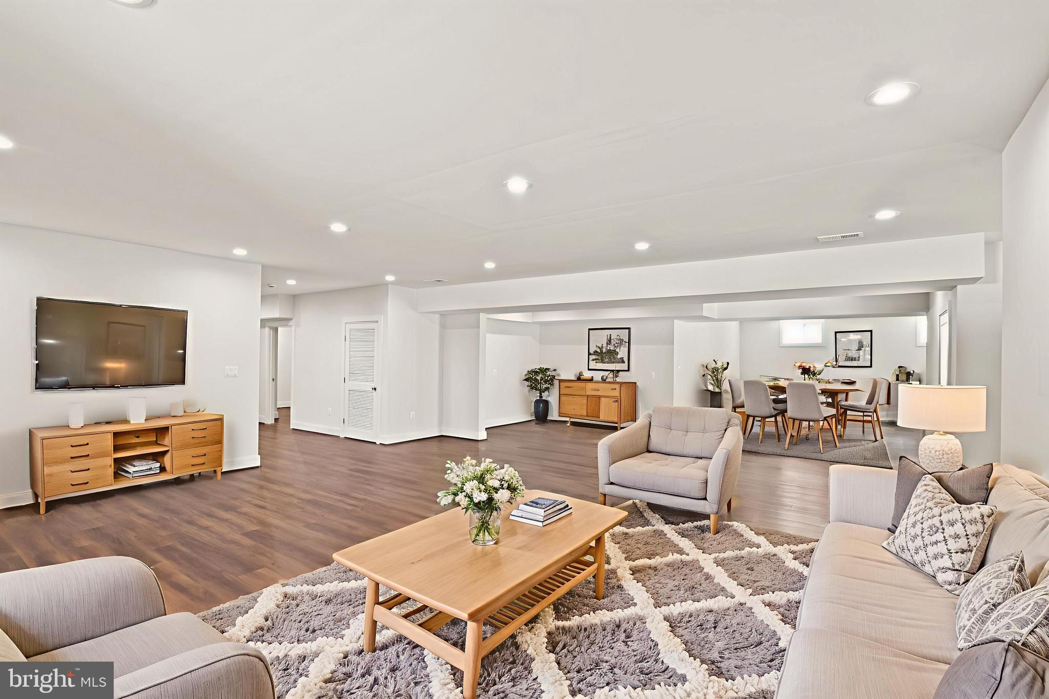 PIMMIT HILLS - Residential