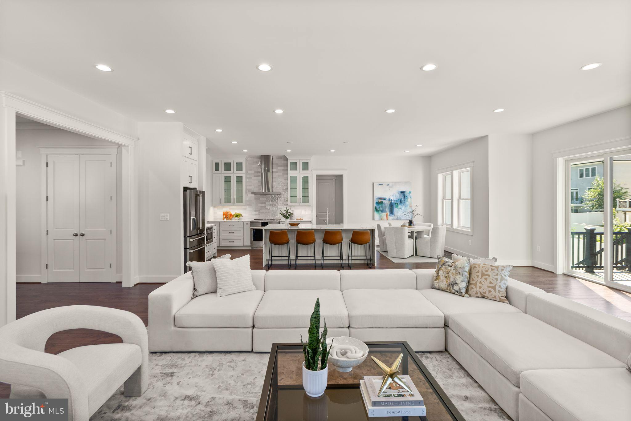 PIMMIT HILLS - Residential