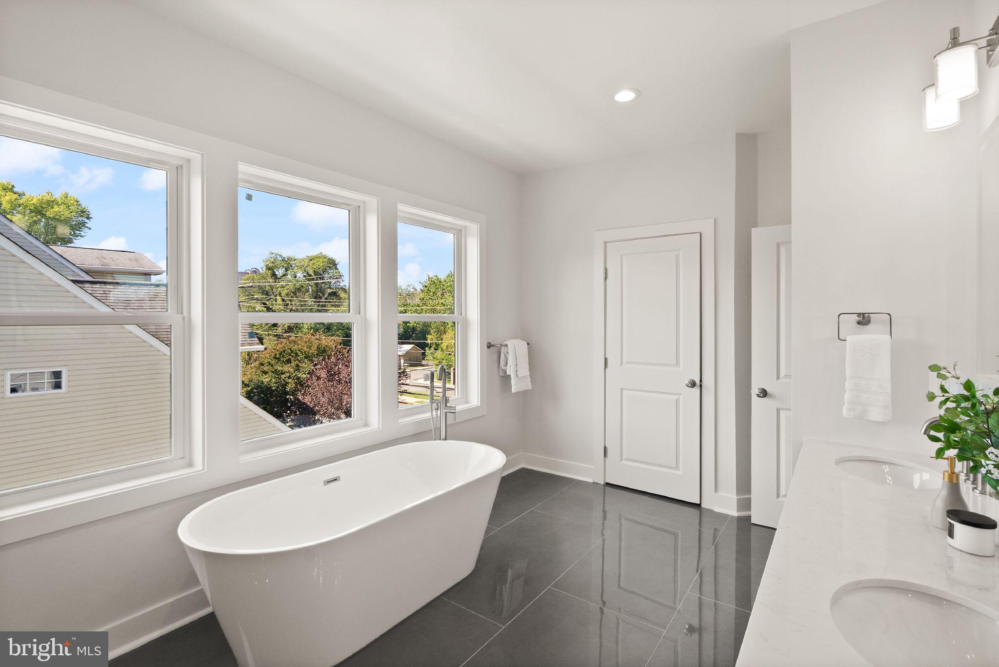 PIMMIT HILLS - Residential