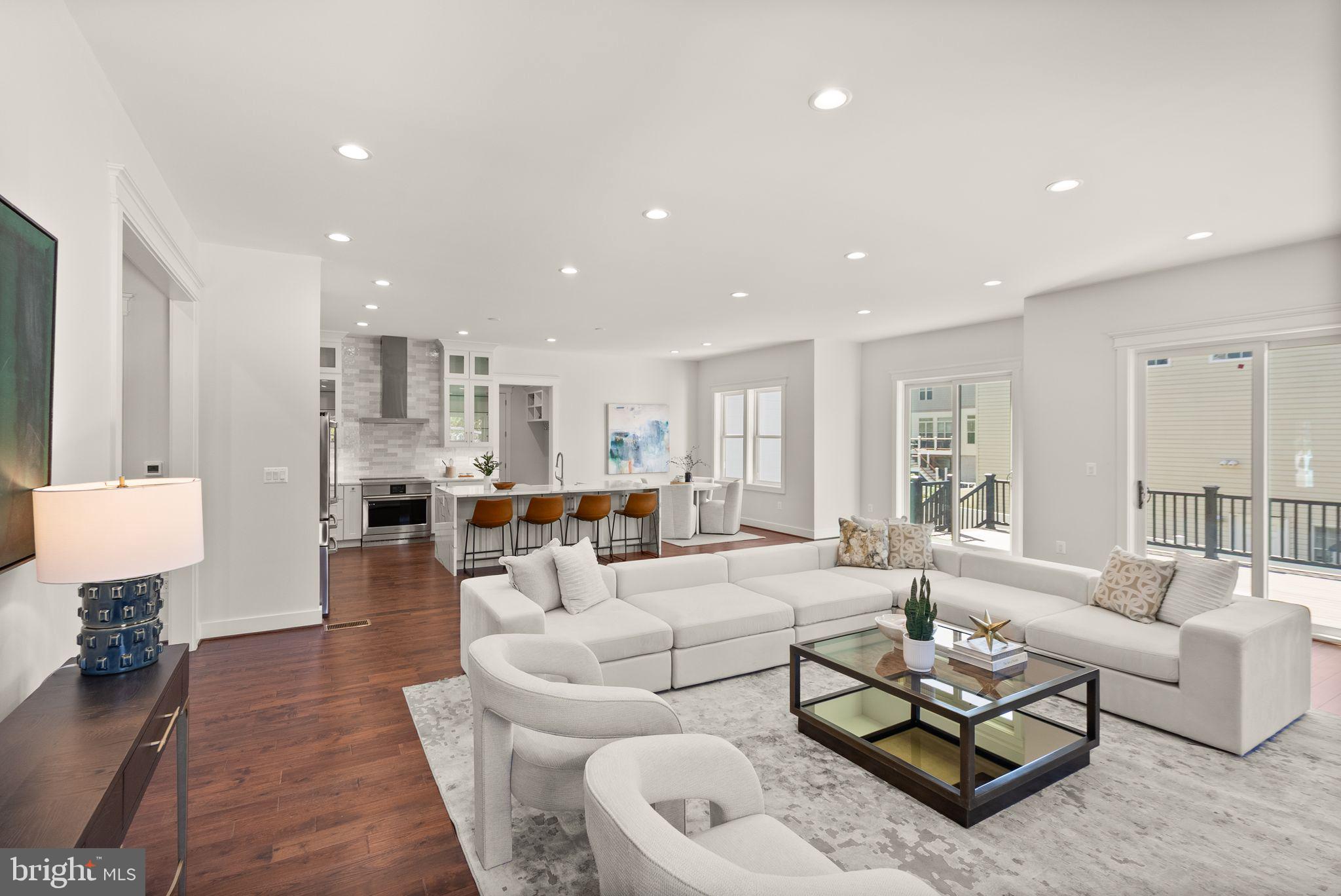 PIMMIT HILLS - Residential