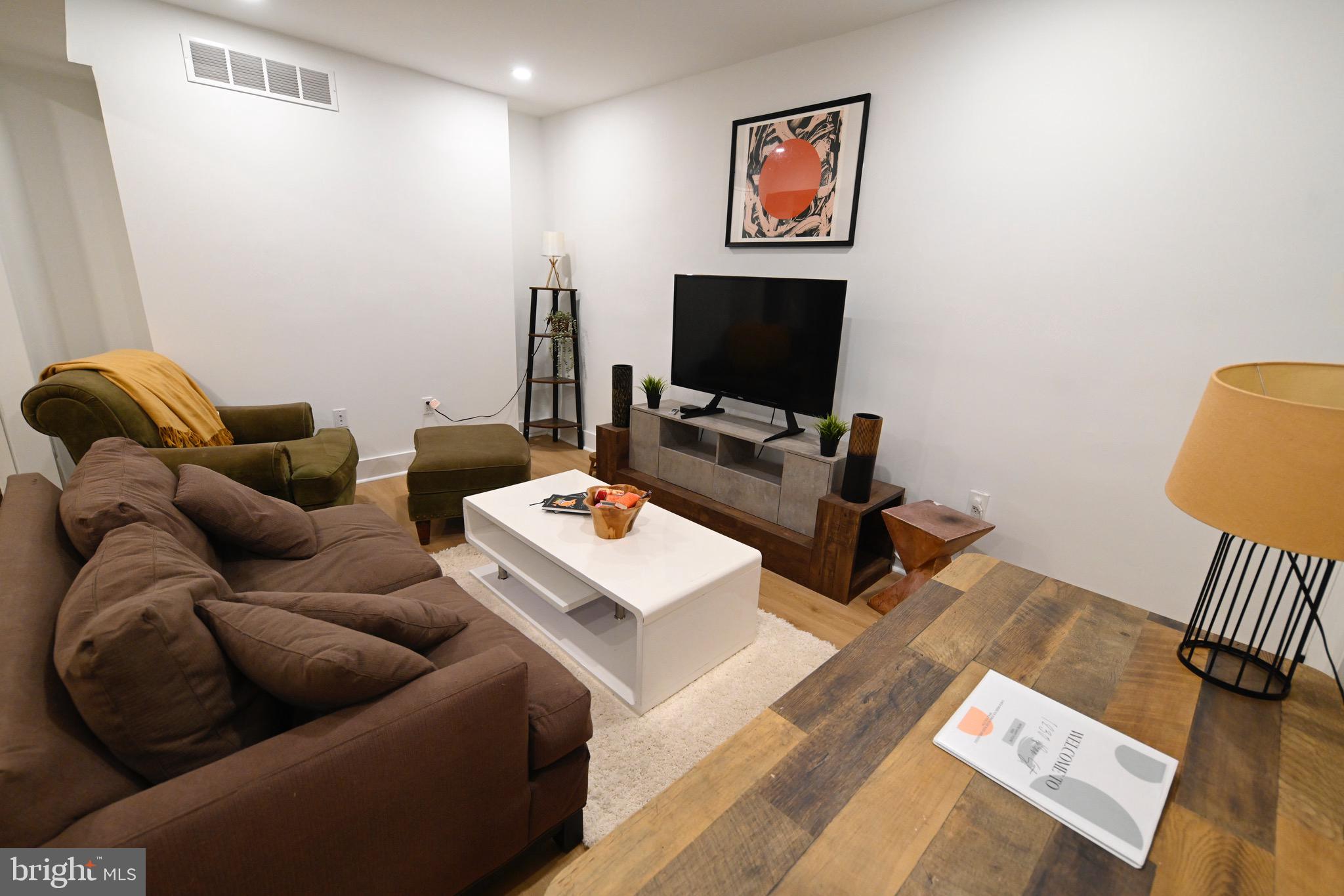 1230 PENN STREET NE 4