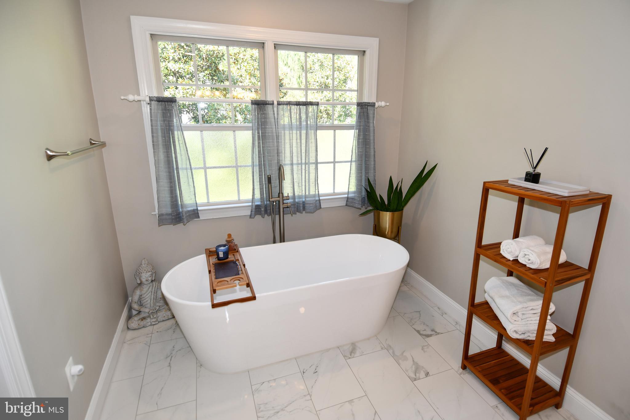 CRYSTAL SPRINGS - Residential