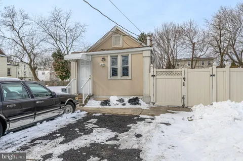 131 Stokes Avenue, Trenton, NJ MLS: NJME2072368